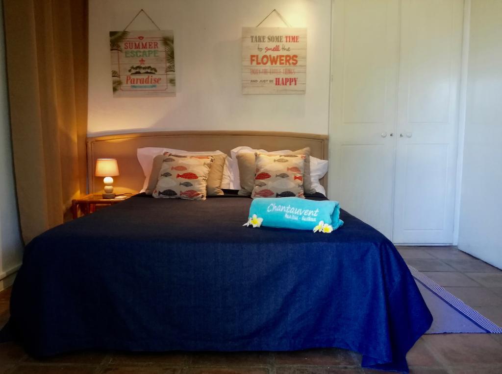 Chantauvent Guest House Blue Bay Exterior foto