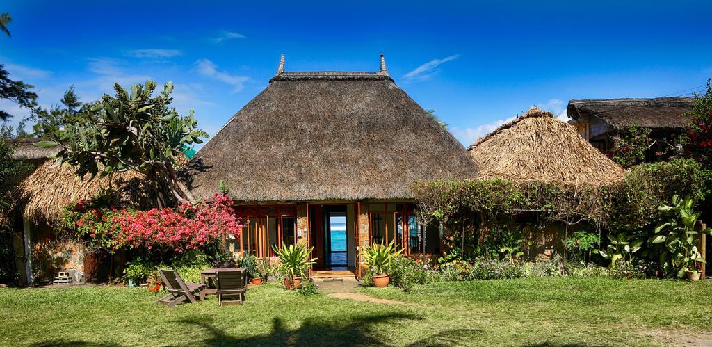 Chantauvent Guest House Blue Bay Exterior foto