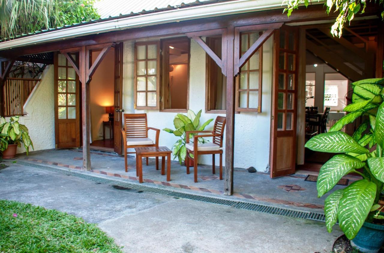 Chantauvent Guest House Blue Bay Exterior foto
